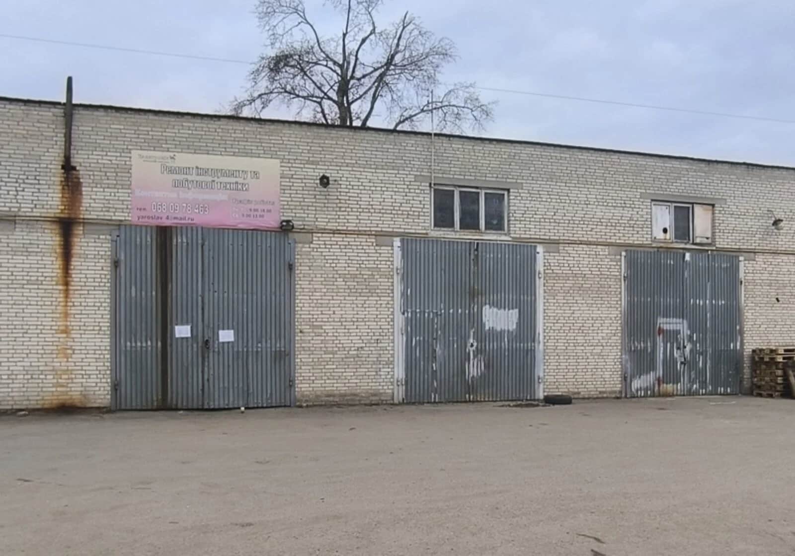 Комерційне приміщення, Самбір: стеля 5,1 м, відкрита стоянка - фото 2