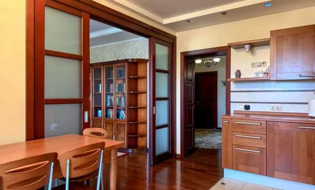 3-кімнатна квартира, Подільський: мебльована, тепла підлога, паркінг - фото 1