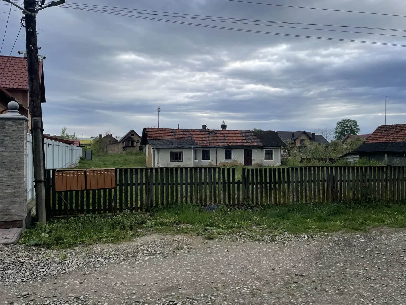 Ділянка 30 соток, Коломия: старий будинок, газ та електрика - фото 2