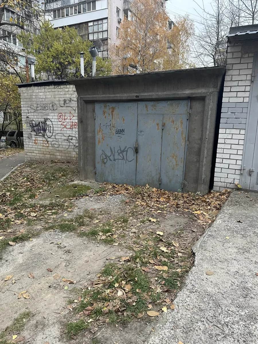 Гараж у ЖК Багговутовський: асфальтована дорога, бетонний - фото 1