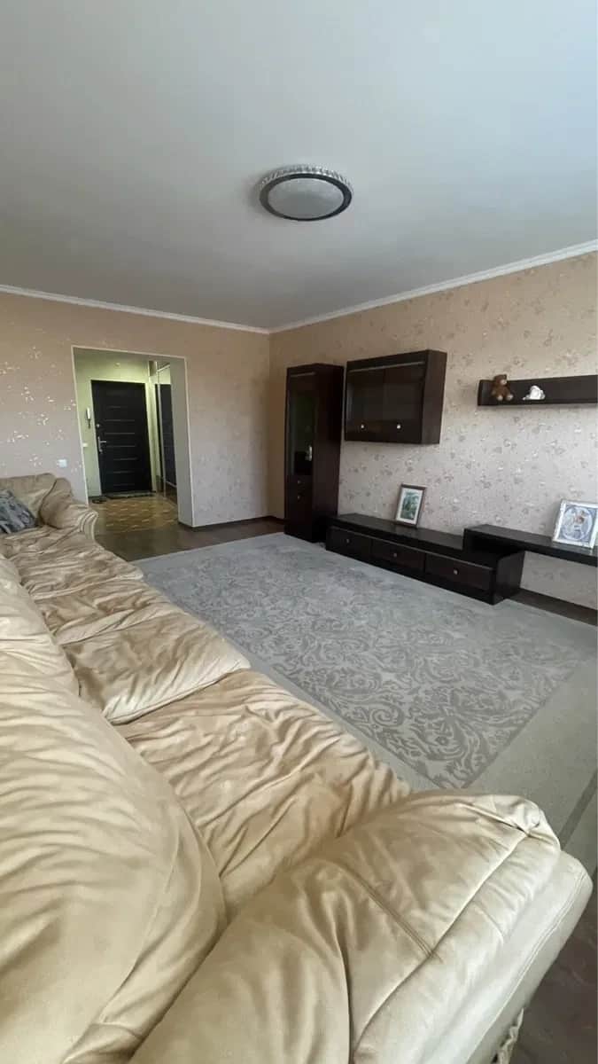3-кімнатна квартира, Кам'янець-Подільський: авторський ремонт, паркінг - фото 1