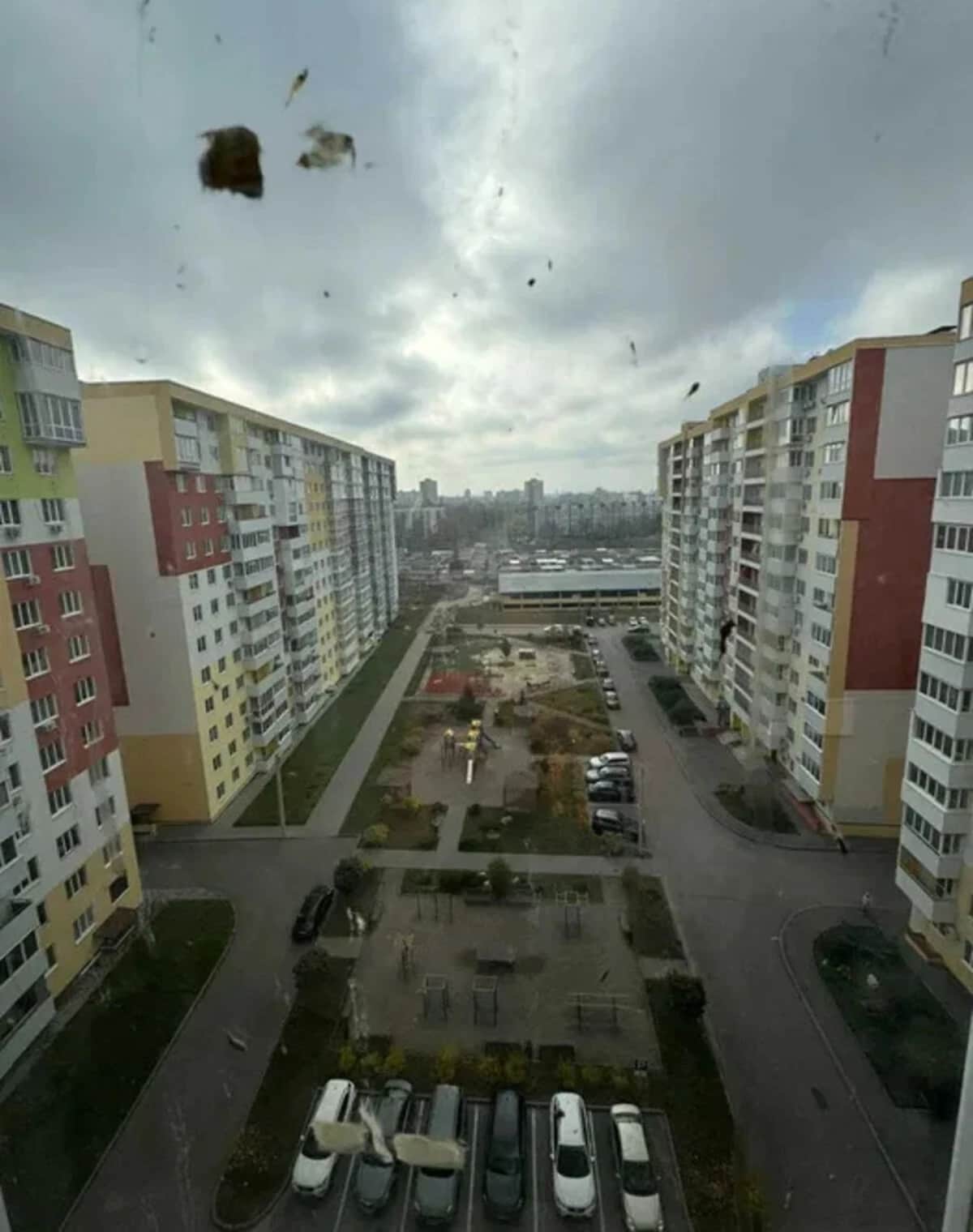 2-кімнатна квартира, Салтівський: кухня 19.4 м², внутрішній двір - фото 1