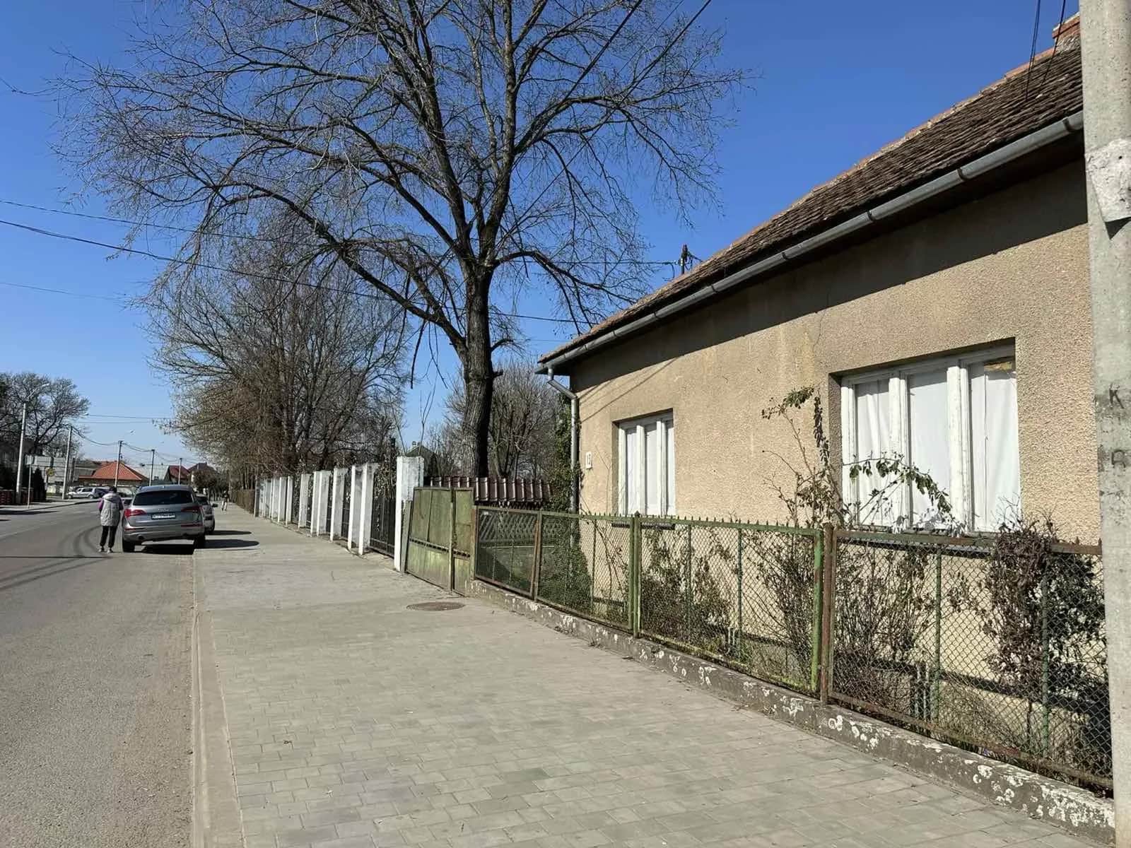 Будинок, Виноградів: 25 соток, центр міста - фото 2