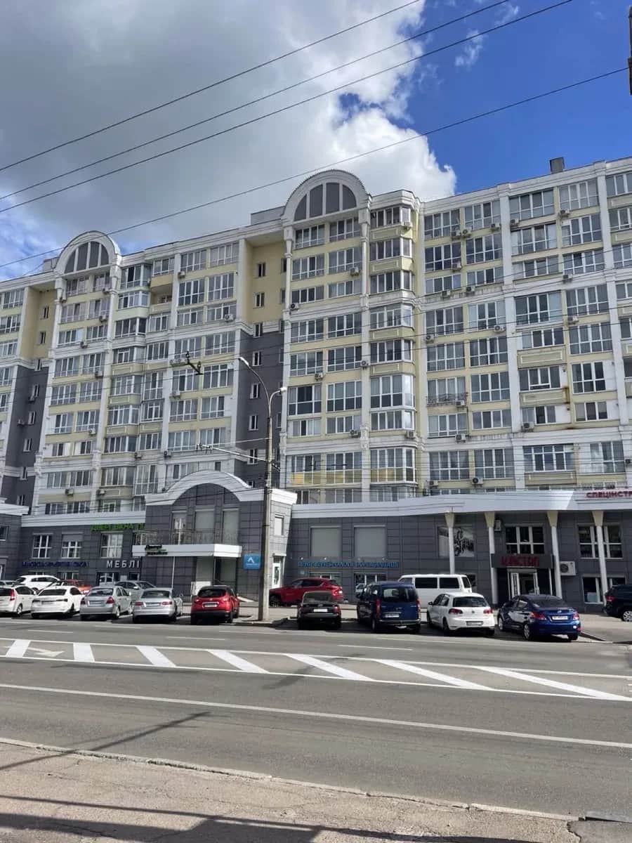 Євродвушка на вулиці Перемоги: авторський ремонт, автономне опалення - фото 1