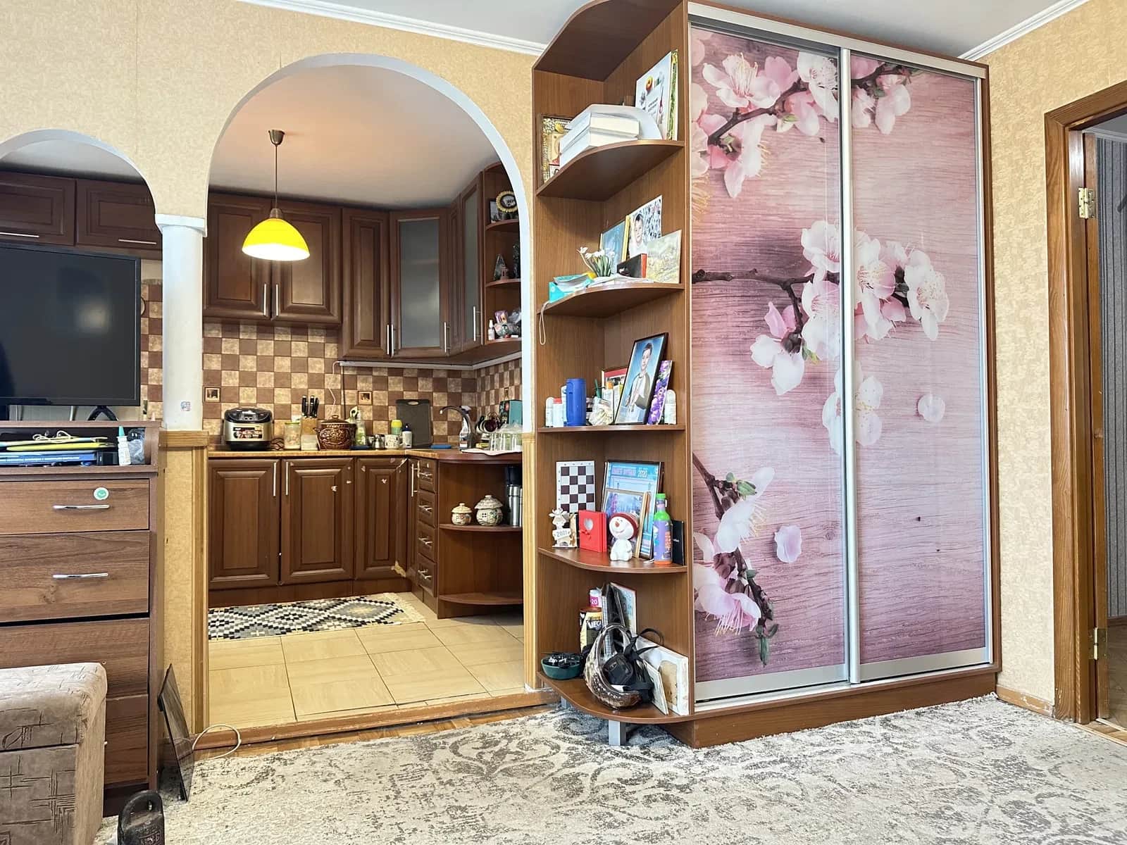 2-кімнатна квартира, Чернігів: косметичний ремонт, меблі та техніка - фото 1