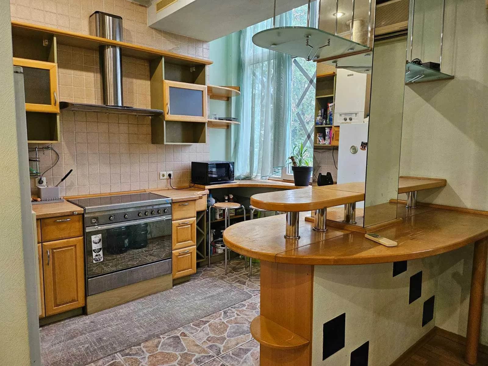 3-кімнатна квартира, Дніпровський: газ і вода без відключень, камін - фото 1