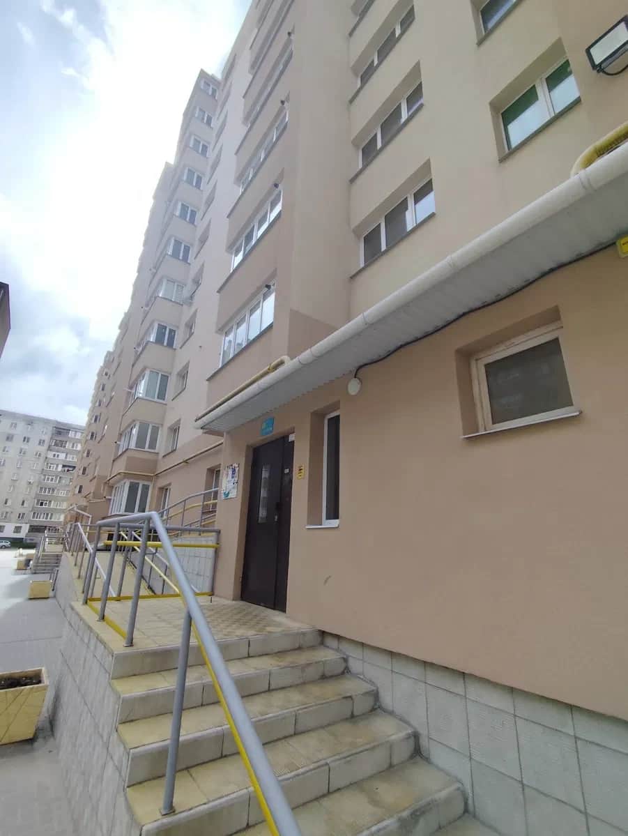 2-кімнатна квартира, Суми: вид на Псел, матеріали для ремонту - фото 1