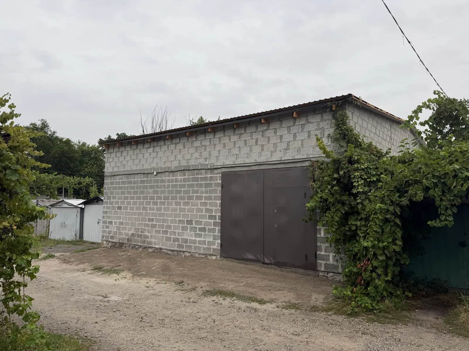 Гараж, Подільський: три фази, можна під СТО - фото 1