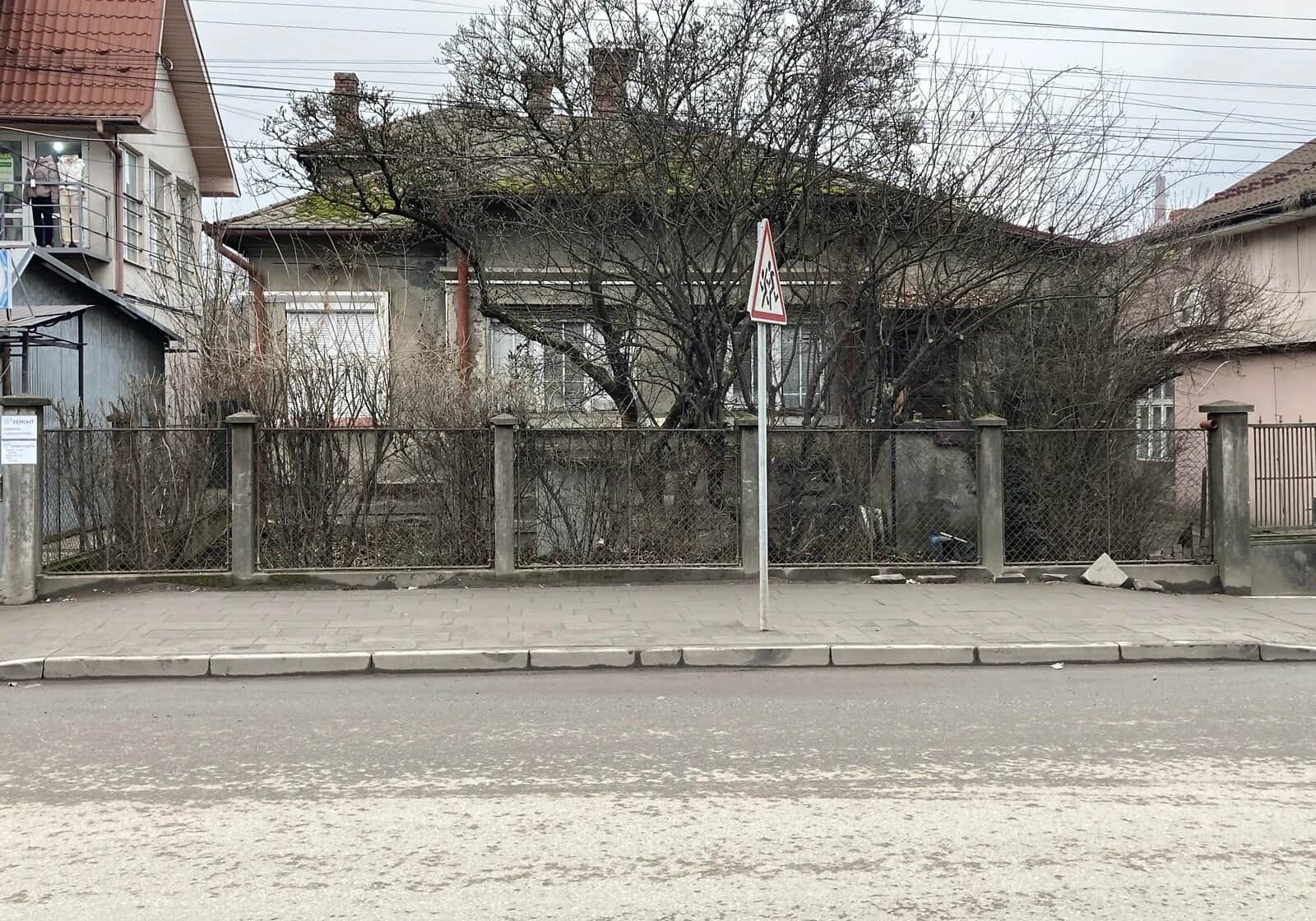 Частина будинку, Перечин: індивідуальне опалення, гараж із підвалом - фото 1