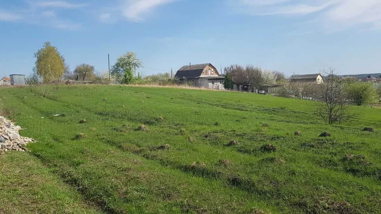 Ділянка 18 соток, Юрівка: електрика вздовж ділянки, озеро поруч - фото 1