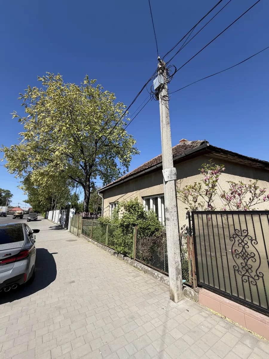 Будинок, Виноградів: 25 соток, центр міста - фото 1