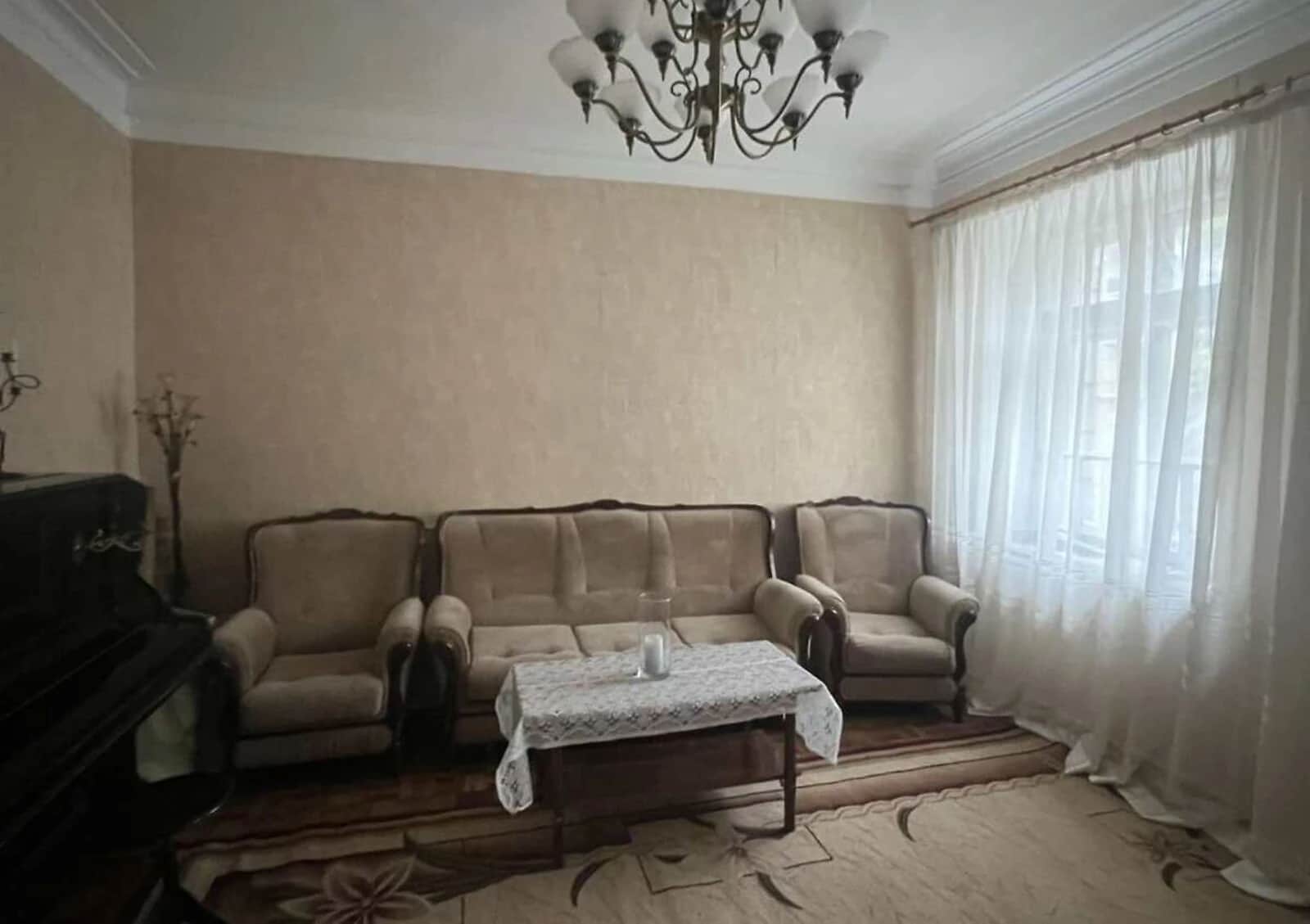 3-кімнатна квартира, Центральний: сталінка, колонка, торг - фото 1