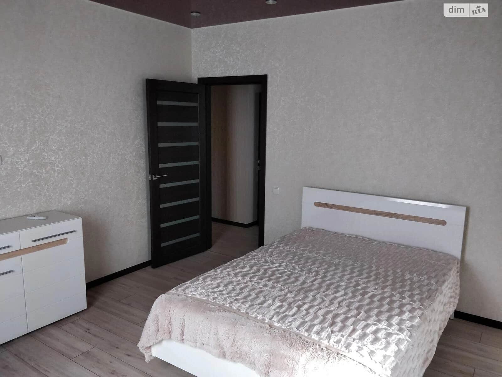 1-кімнатна квартира, Центр: новобудова, метро Захисників України - фото 2