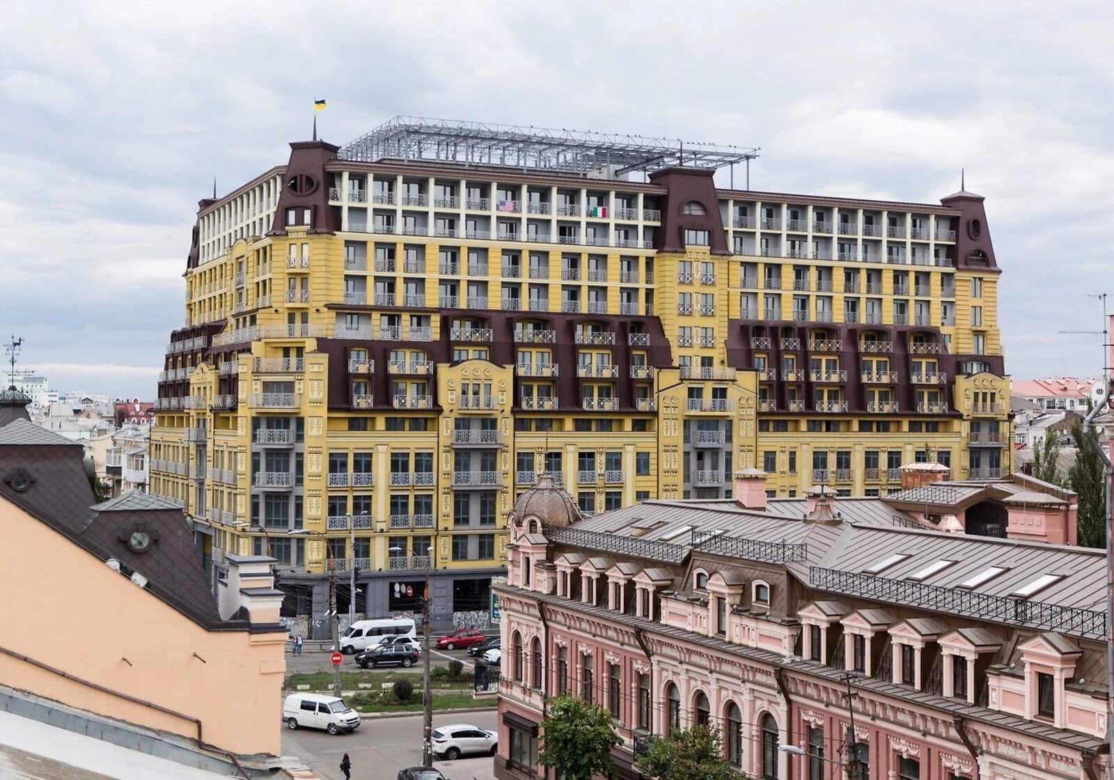 Офіс, Подільський: кабінетне планування, підземна парковка - фото 1