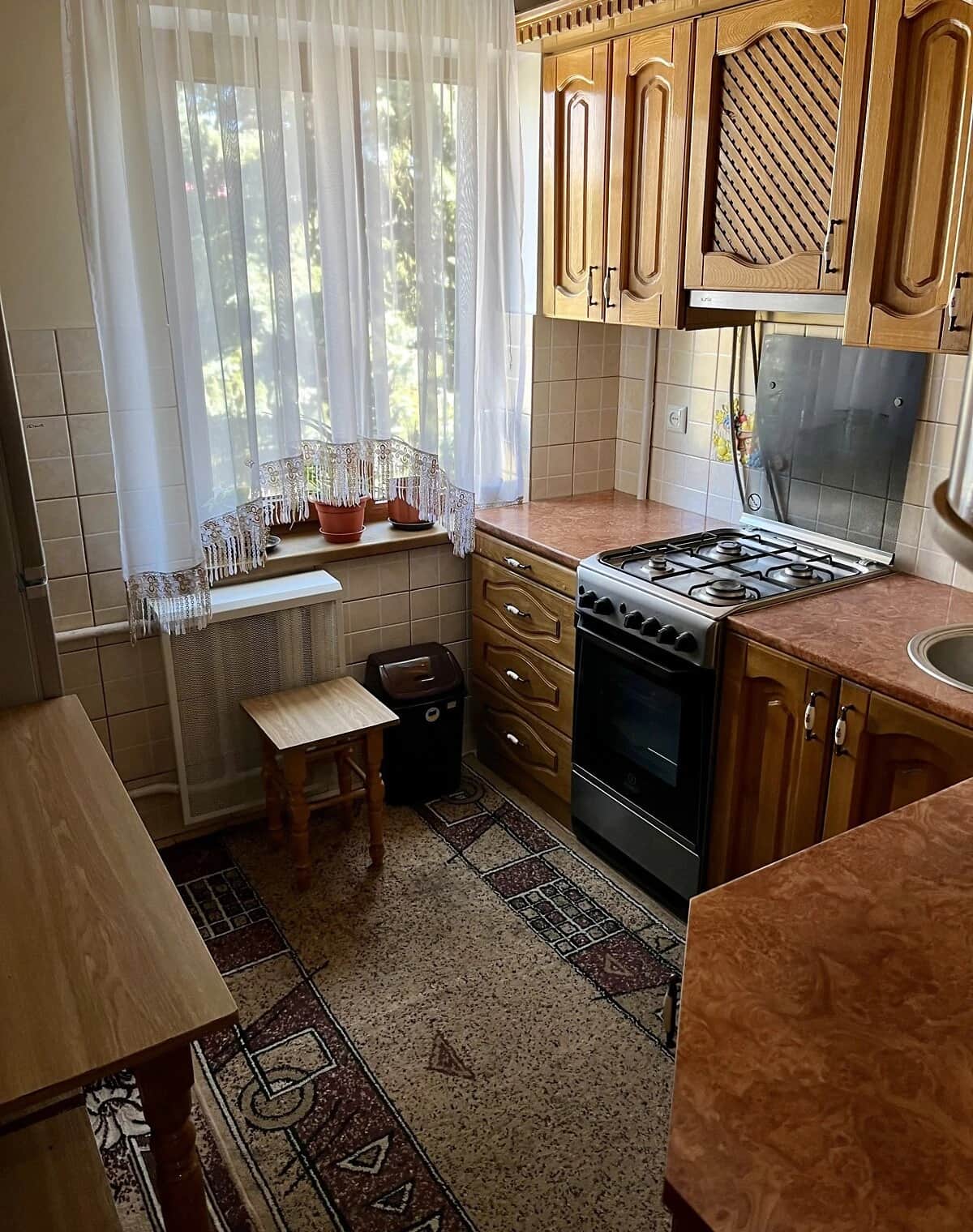 1-кімнатна квартира, Центр: косметичний ремонт, цегляний будинок - фото 1