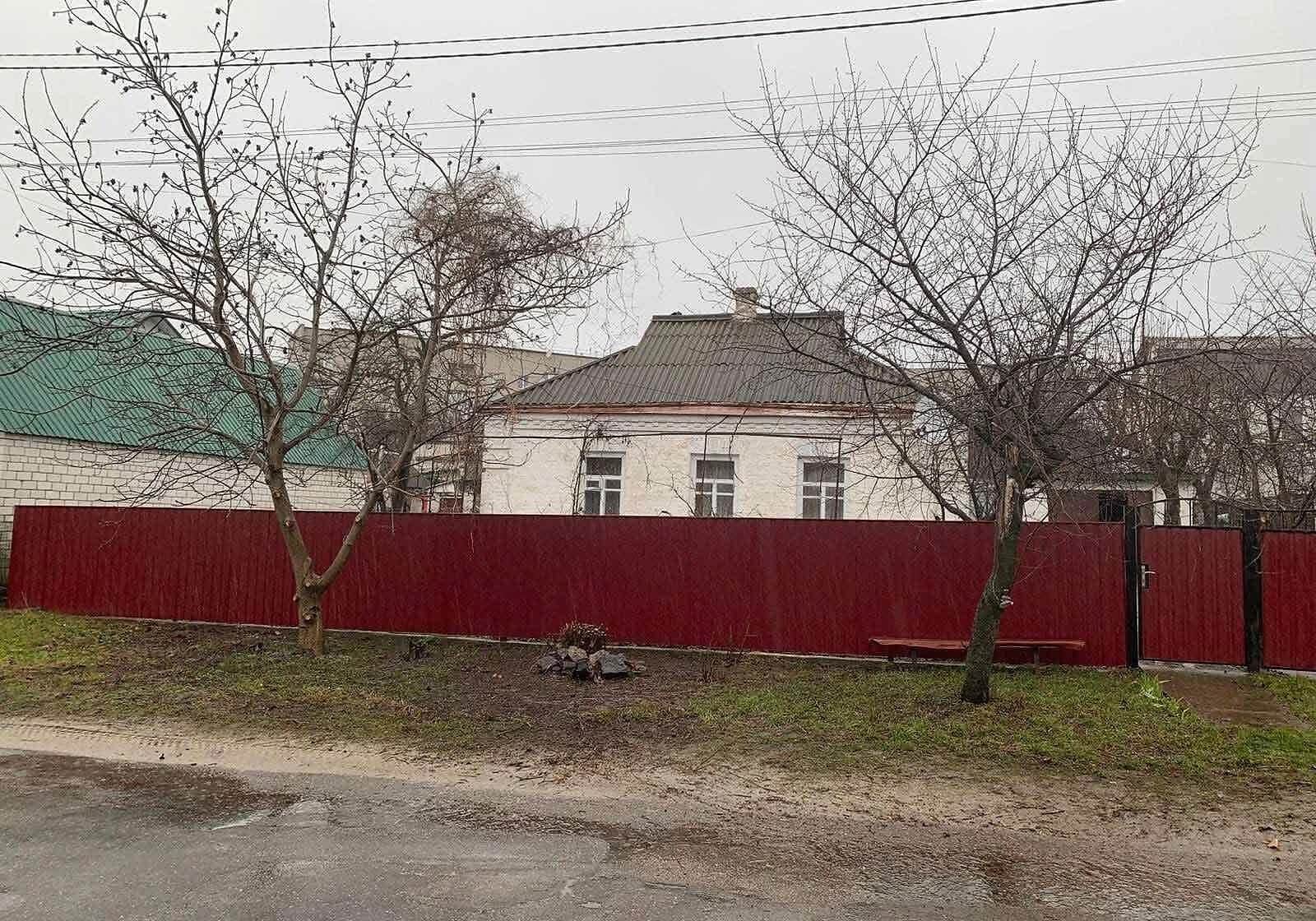 Будинок, Канів: 6 соток, гараж у дворі, індивідуальне опалення - фото 1