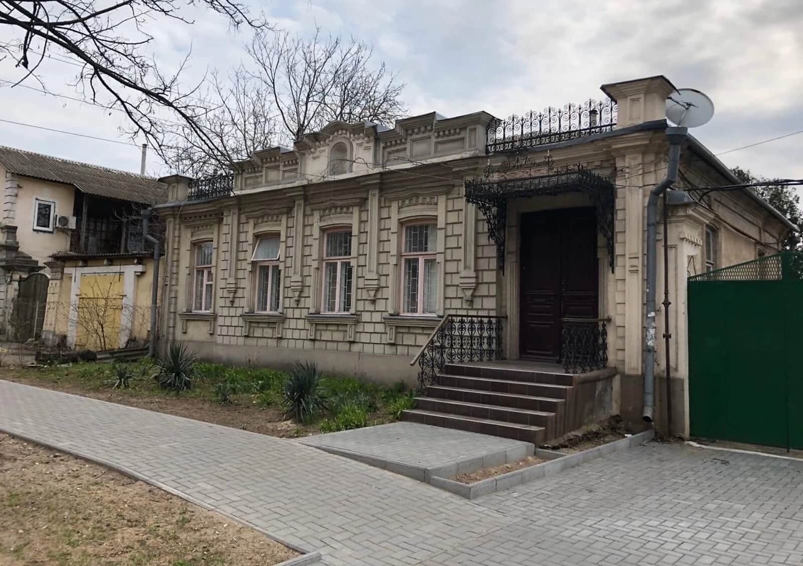 Будинок, Центральний: можлива розстрочка, цегляні стіни, погріб - фото 1