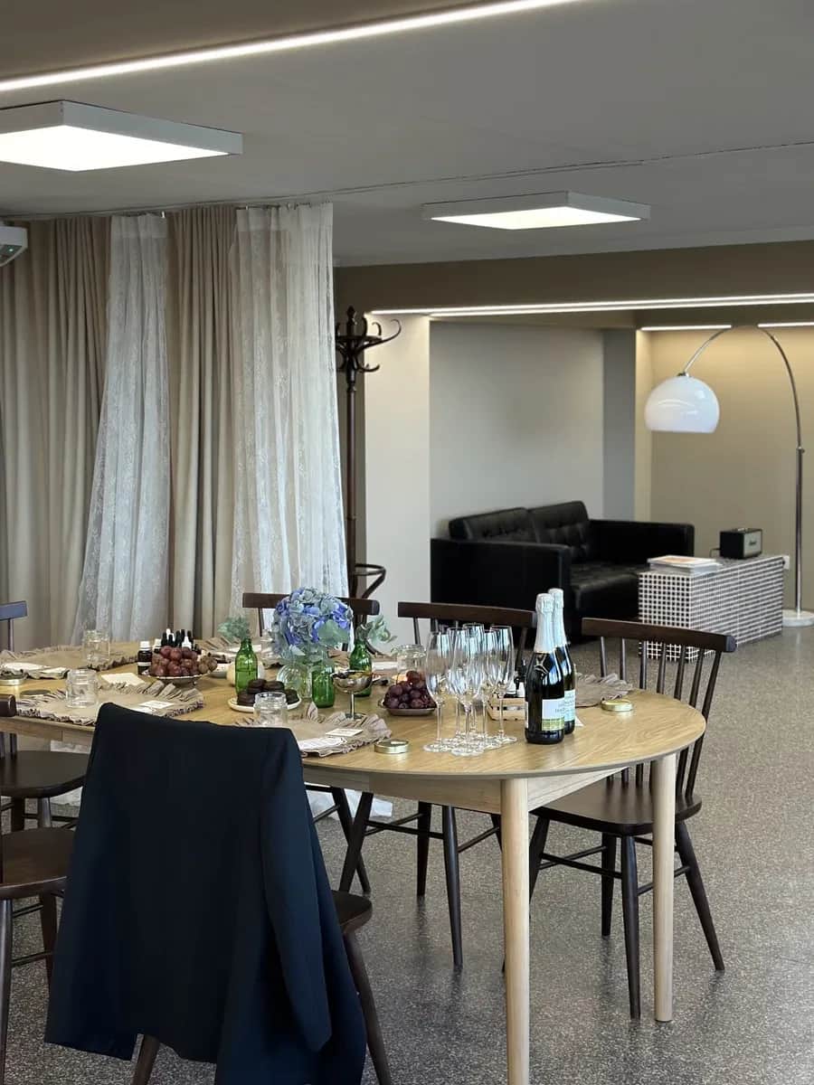 Студія, Полтава: панорама на Полтаву, понад 20 місць, конференції - фото 1