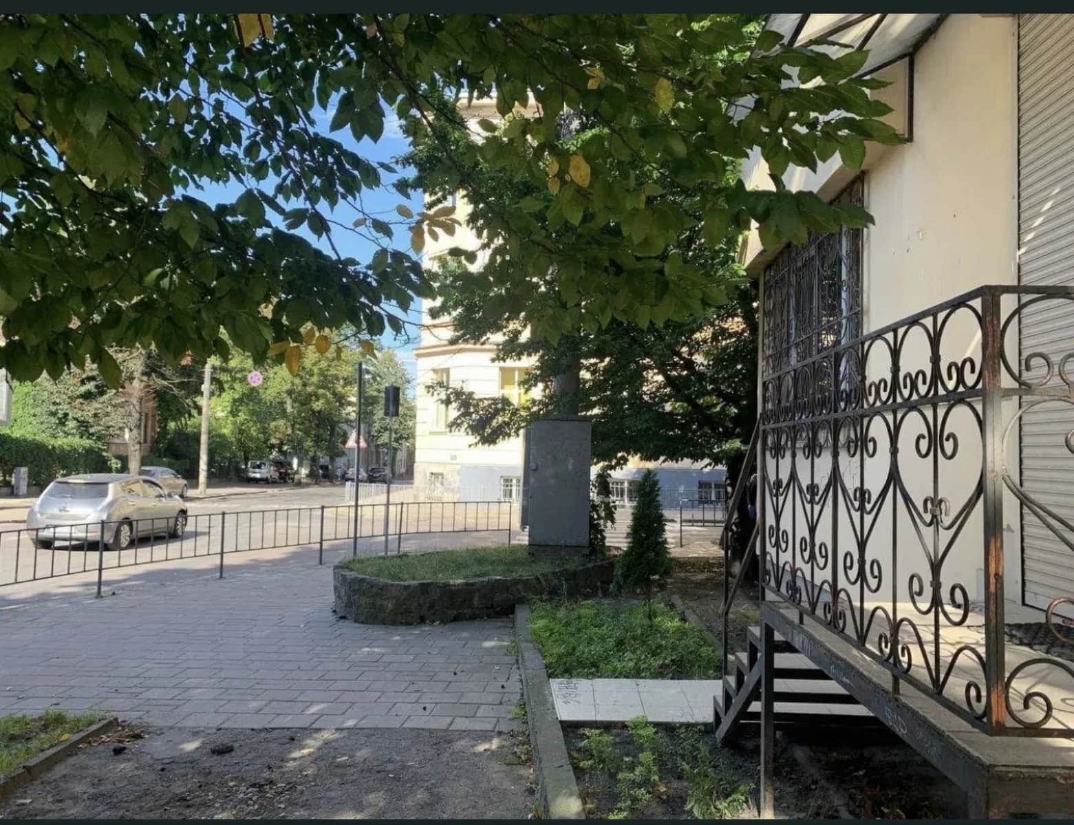 Приміщення, Залізничний: кутове, навпроти переходу, з ремонтом - фото 2