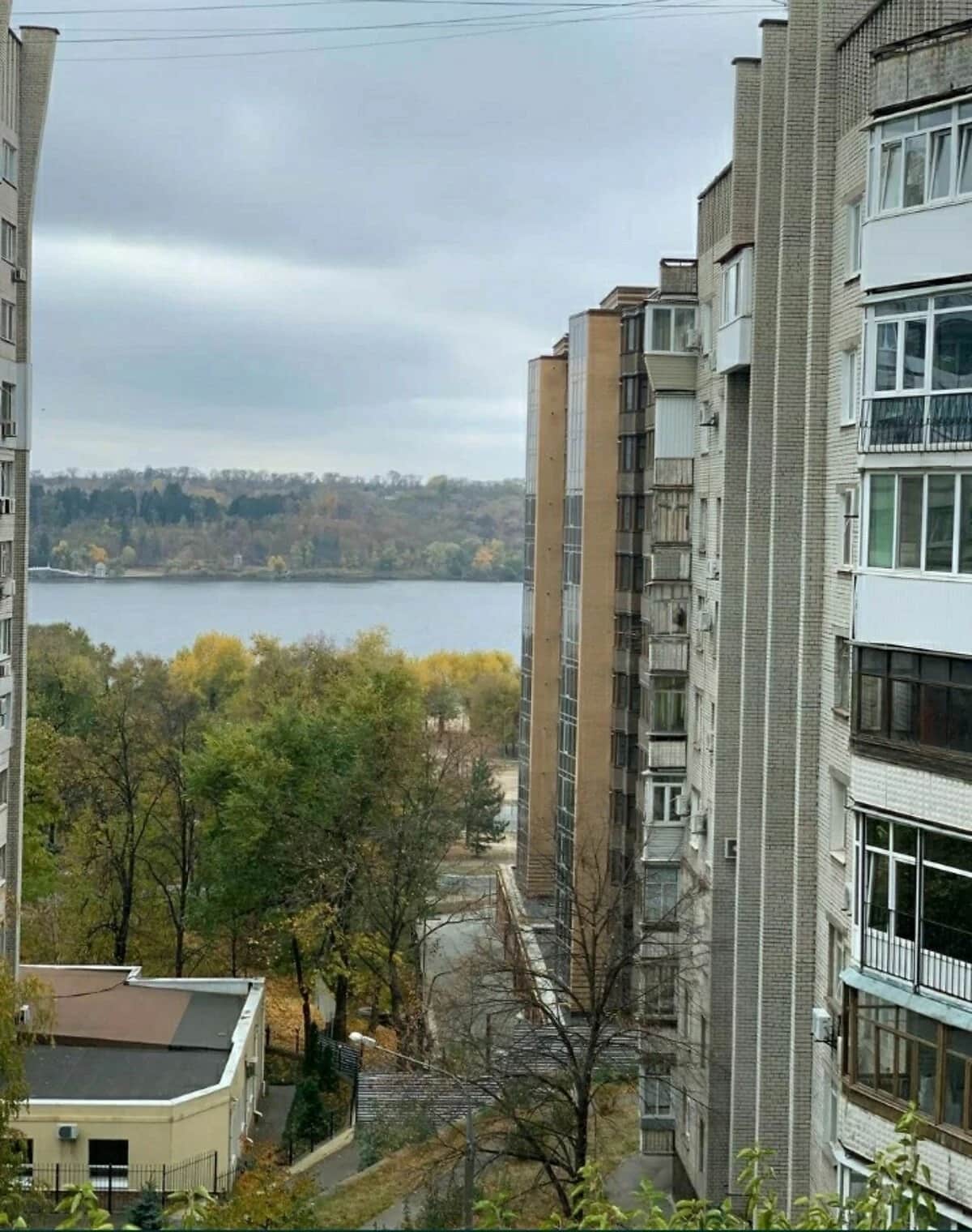 3-кімнатна квартира, Вознесенівський: торг можливий, без меблів - фото 1