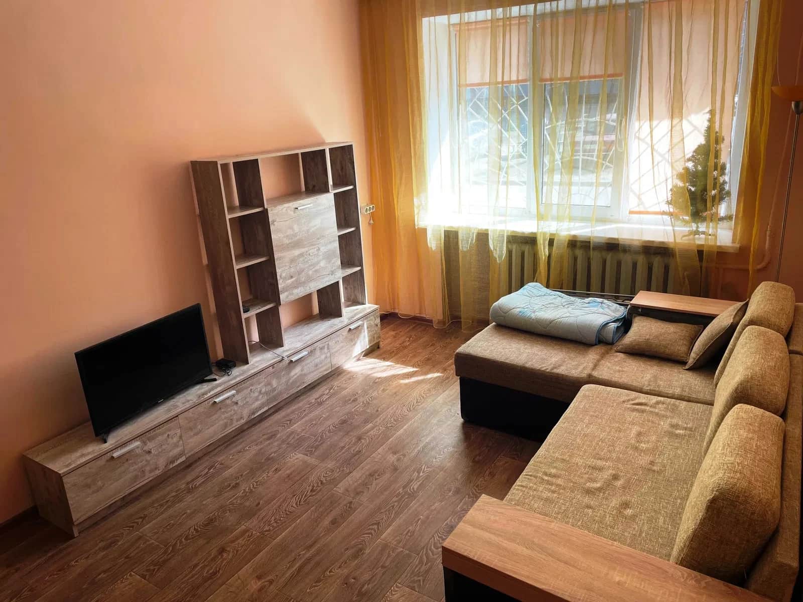 1-кімнатна квартира, Нагірний: тихий зелений двір, перший поверх - фото 1