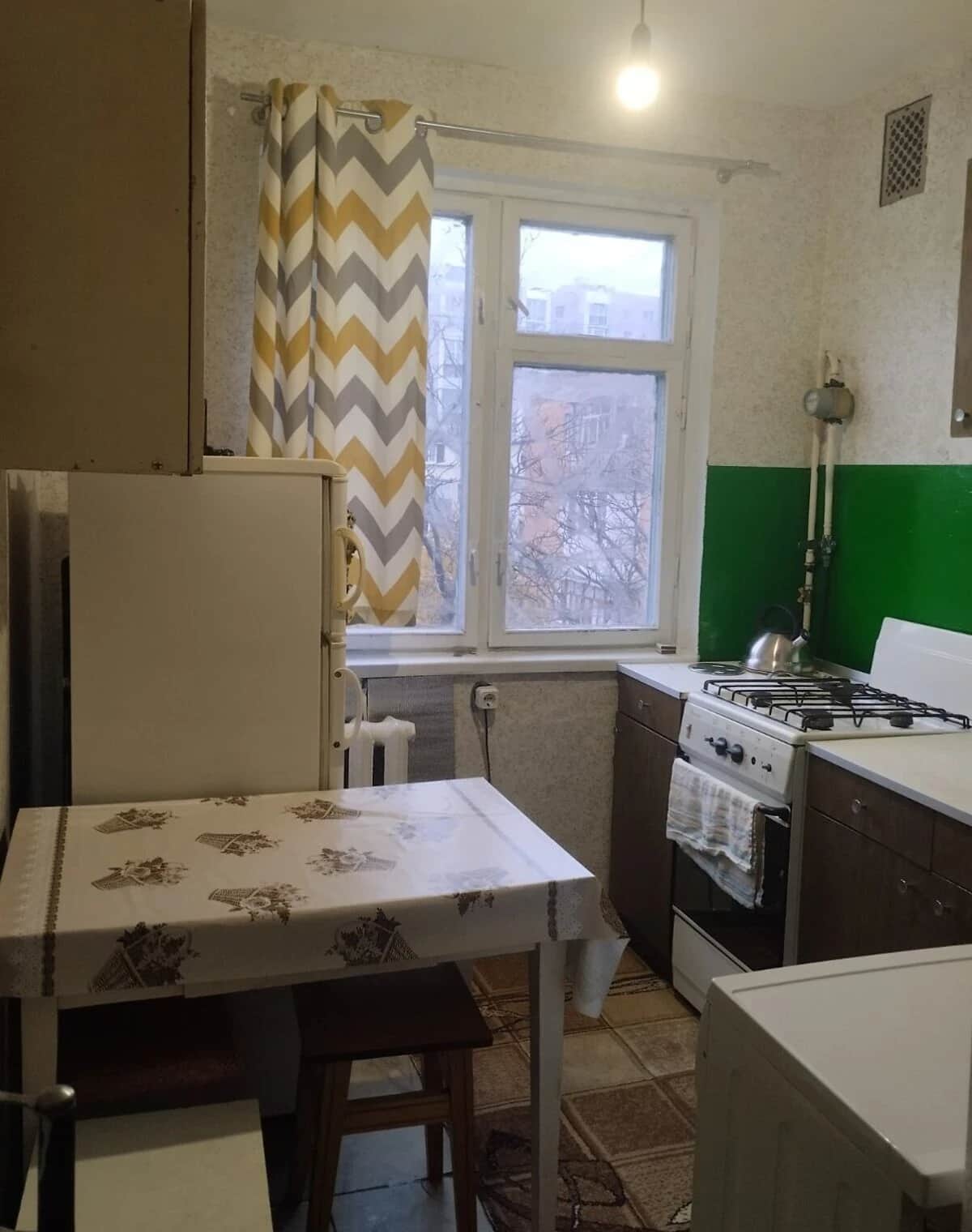 3-кімнатна квартира, Центр: вода й опалення без світла, роздільні кімнати - фото 1