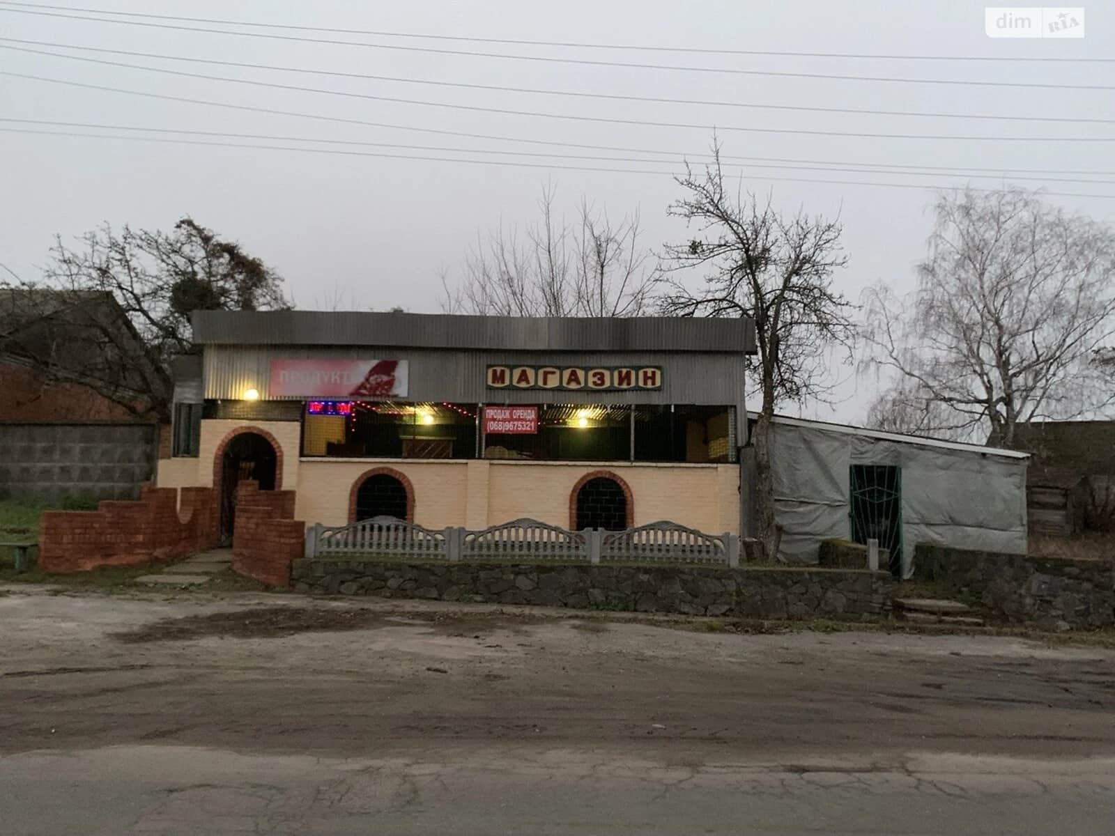 Приміщення, Смільчинці: новобудова, під магазин, відкрита стоянка - фото 1