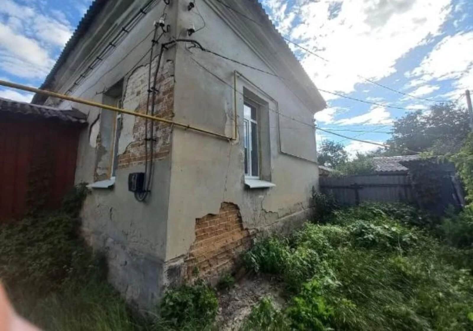 Частина будинку, Ніжин: свердловина, 1 сотка, шиферний дах - фото 2