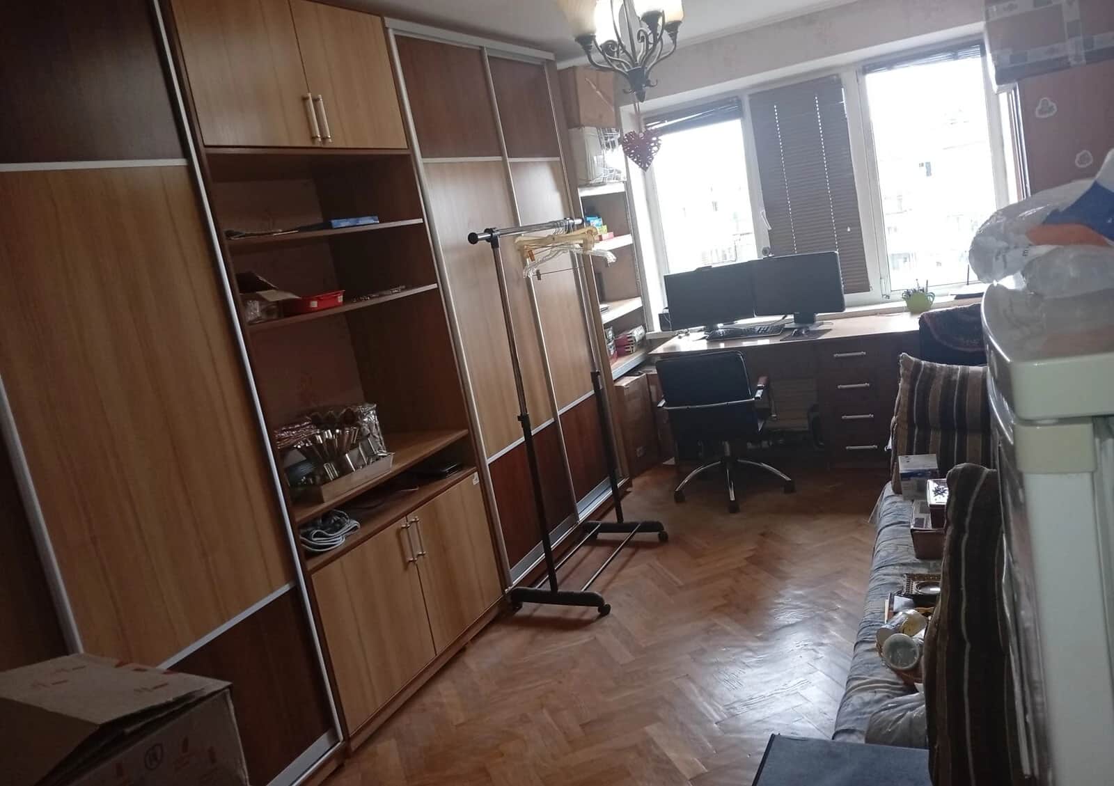 3-кімнатна квартира, Оболонь: косметичний ремонт, тепло без світла - фото 1