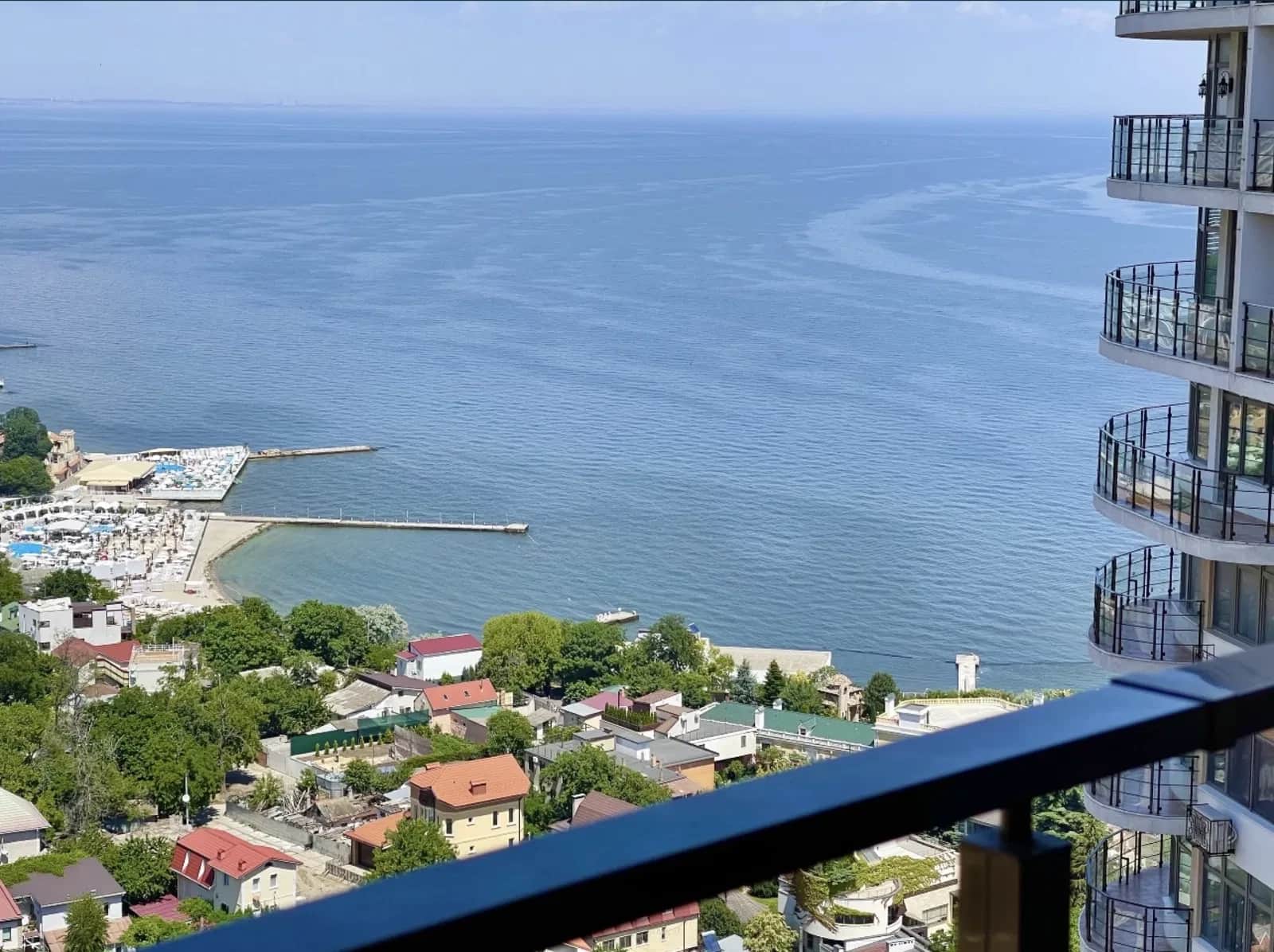 1-кімнатна квартира у ЖК 44 Жемчужина: вид на море, тераса - фото 2