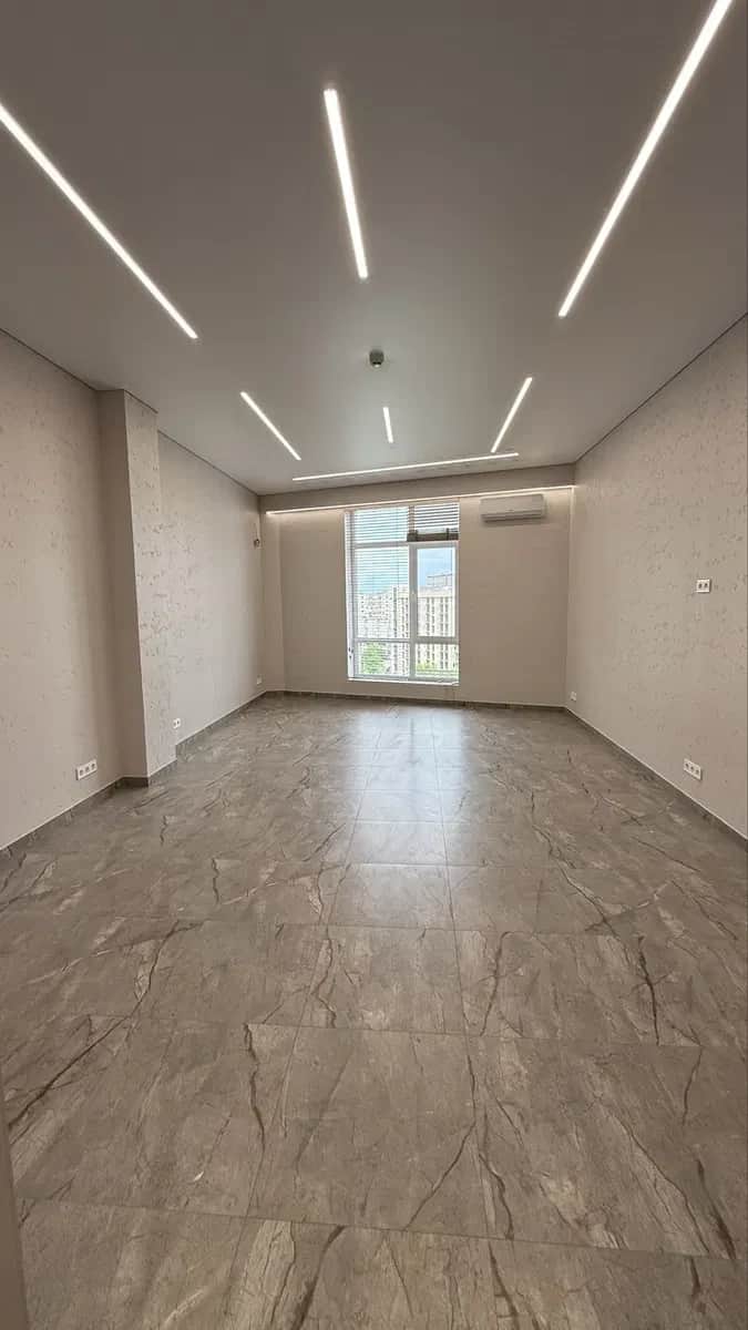 Офіс у БЦ Loft White: відкритий простір, свіжий ремонт, підземний паркінг - фото 1