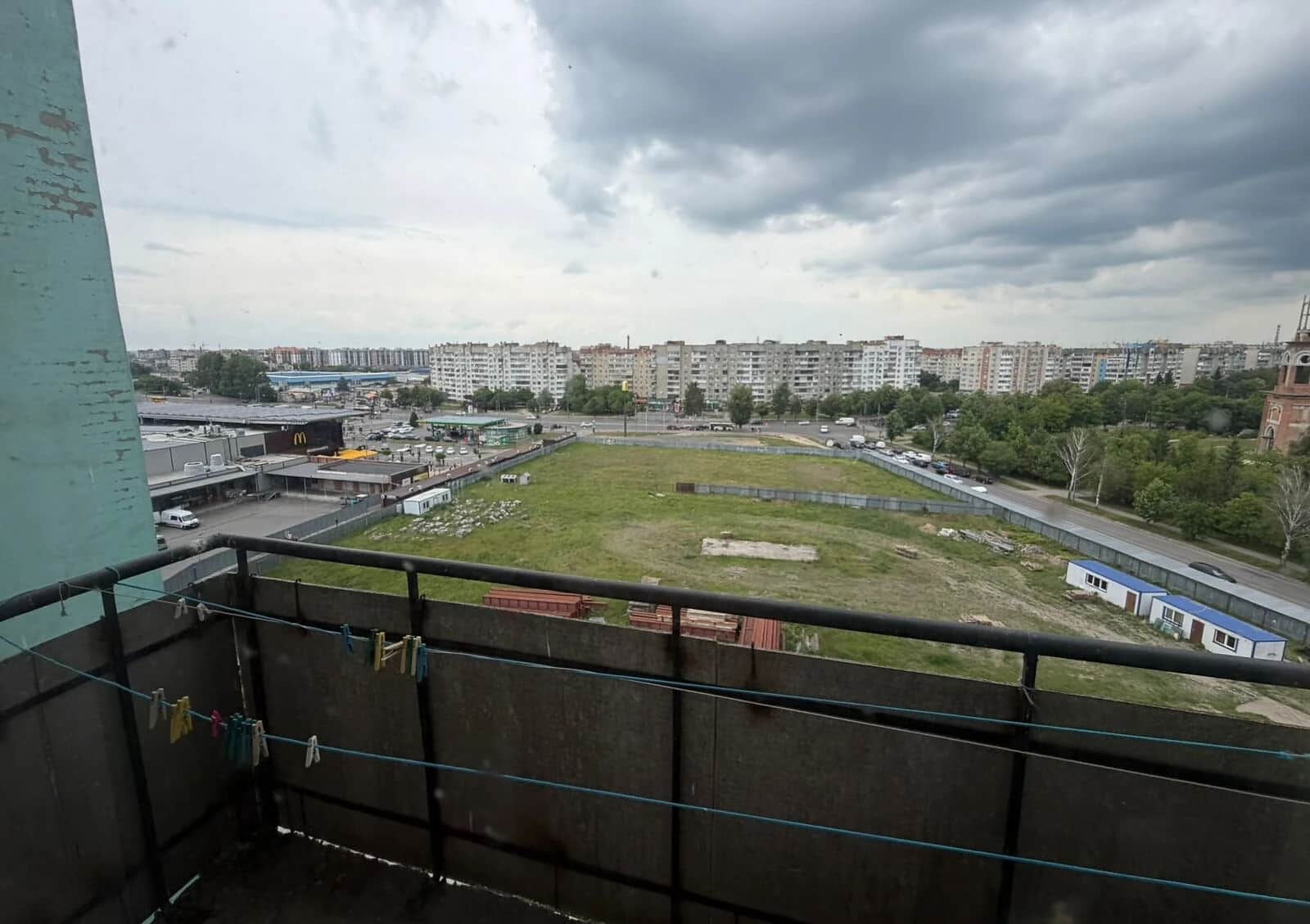 4-кімнатна квартира, 55 мікрорайон: тераса, торг можливий - фото 1