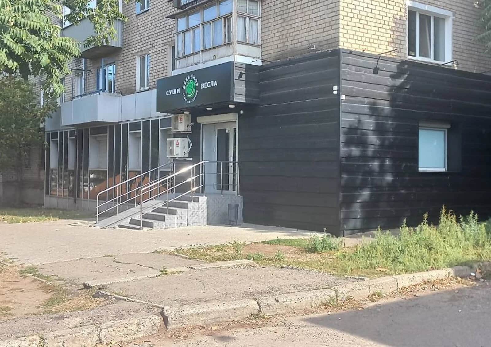 Нежитлове приміщення, Інгульський: фасадне, пандус - фото 1