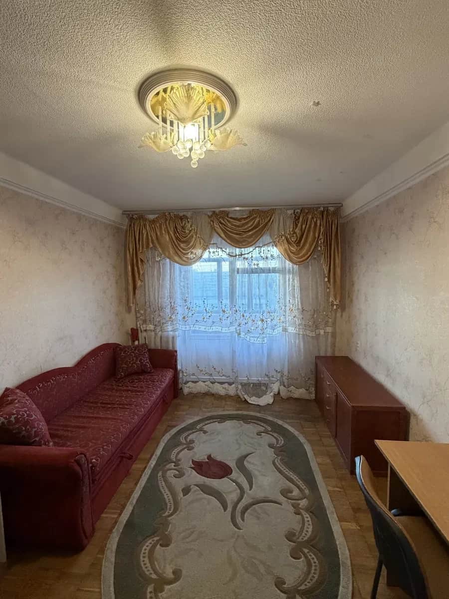 3-кімнатна квартира, Деснянський: два балкони, до метро 7 хв маршруткою - фото 1
