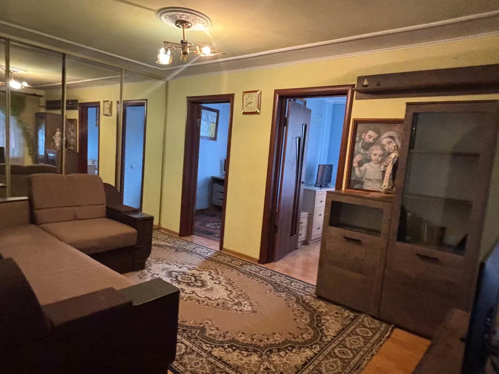 3-кімнатна квартира, Дружба: паркувальне місце, газове опалення - фото 1