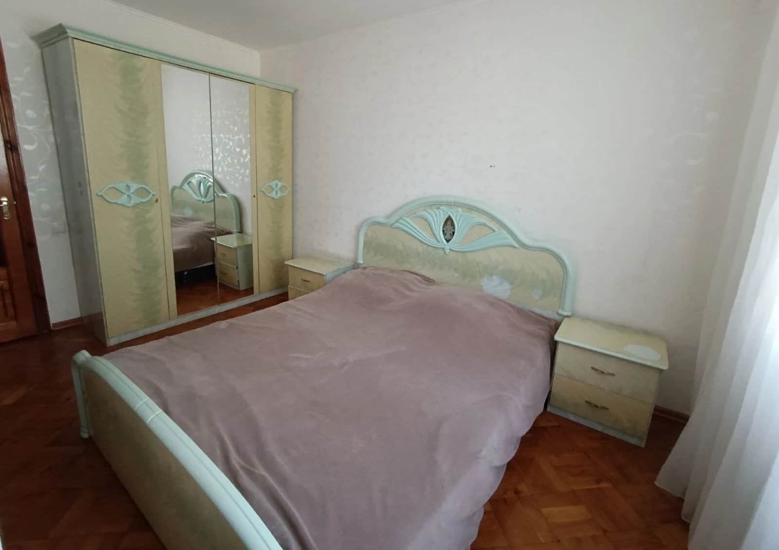3-кімнатна квартира, Комунарський: торг можливий, балкон - фото 1