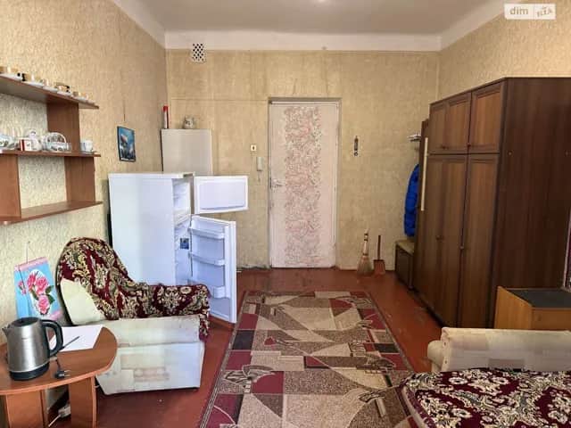 Кімната, Київ: гуртожиток, сталінка, обкладено цеглою - фото 1