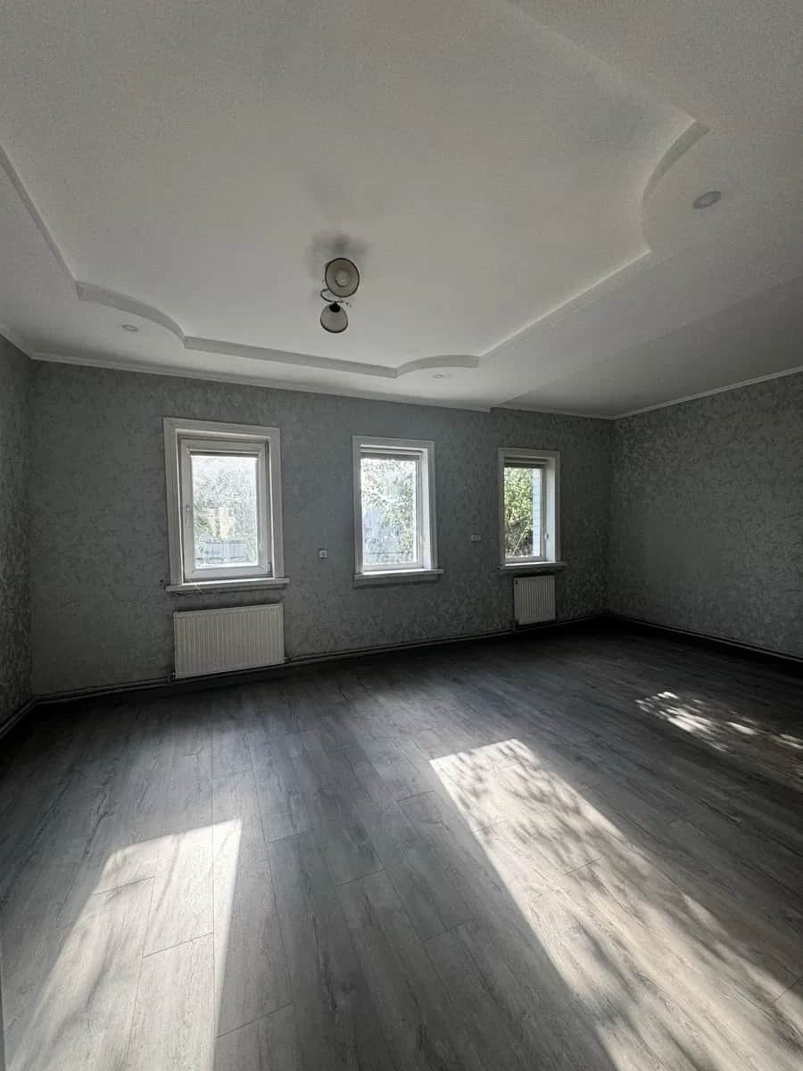 Будинок, Конотоп: гараж, 8 соток, продаж за сертифікатом - фото 1