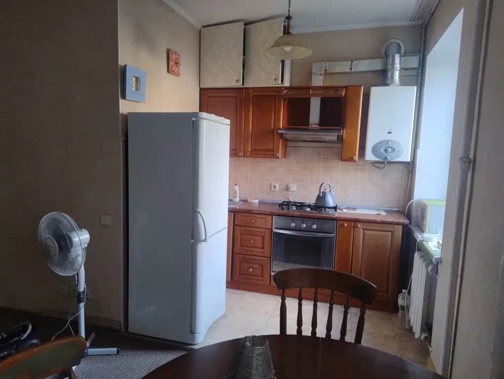 2-кімнатна квартира, Печерський: кухня-студія, балкон, без тварин - фото 2