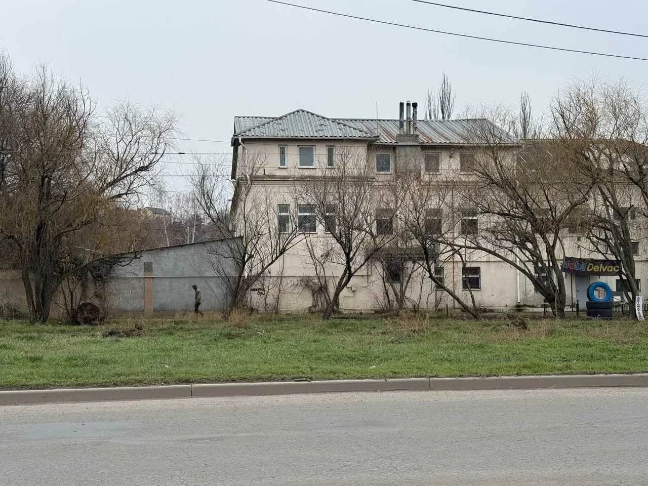 Завод, Пересипський: меблі та металоконструкції, власні котельні - фото 1