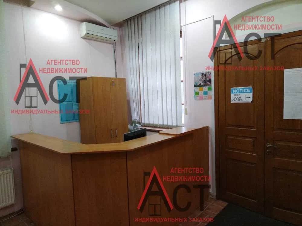 Окрема будівля, Слобідський: 7 кабінетів, 4 санвузли, тераса - фото 2