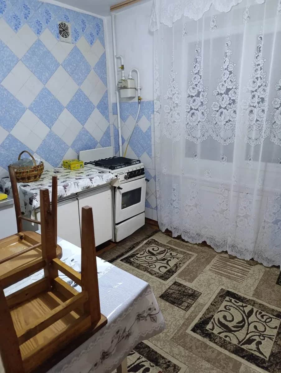 1-кімнатна квартира, Славута: школа номер 1, працює водопостачання - фото 1