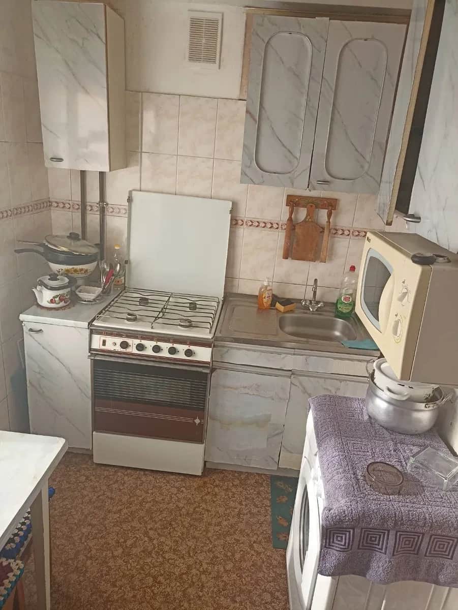 2-кімнатна квартира, Комунарський: суміжні кімнати, можна з собакою - фото 1