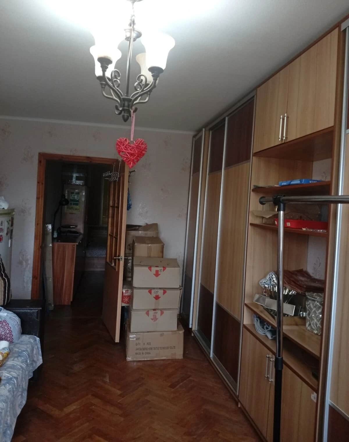 3-кімнатна квартира, Оболонь: косметичний ремонт, тепло без світла - фото 2