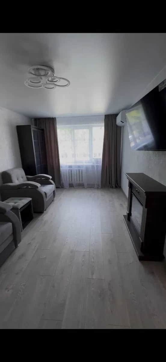 2-кімнатна квартира, Полтава: косметичний ремонт, меблі й техніка - фото 1