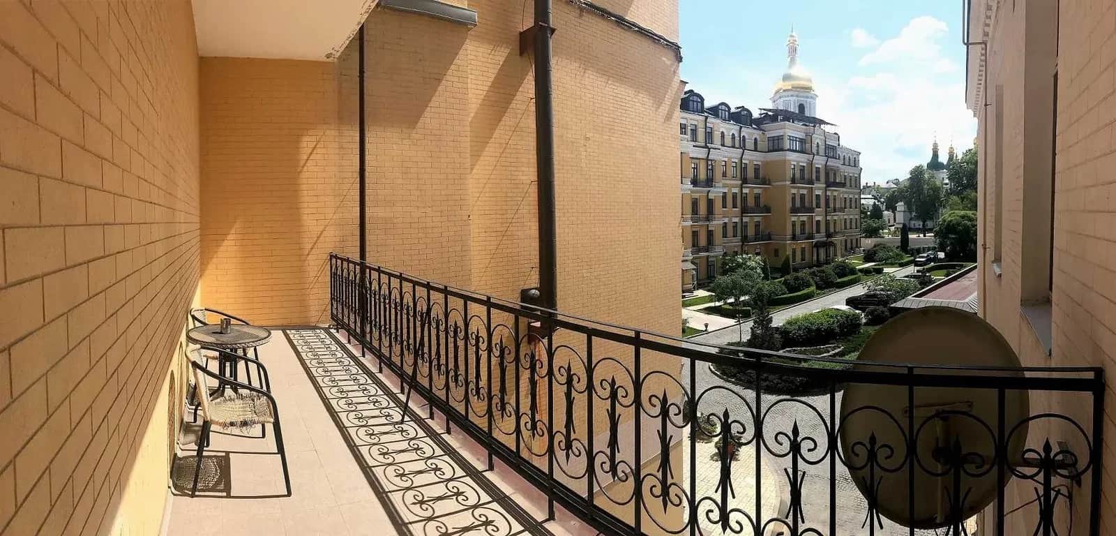 2-кімнатна квартира, Шевченківський: вид на Софійський собор, тераса - фото 2