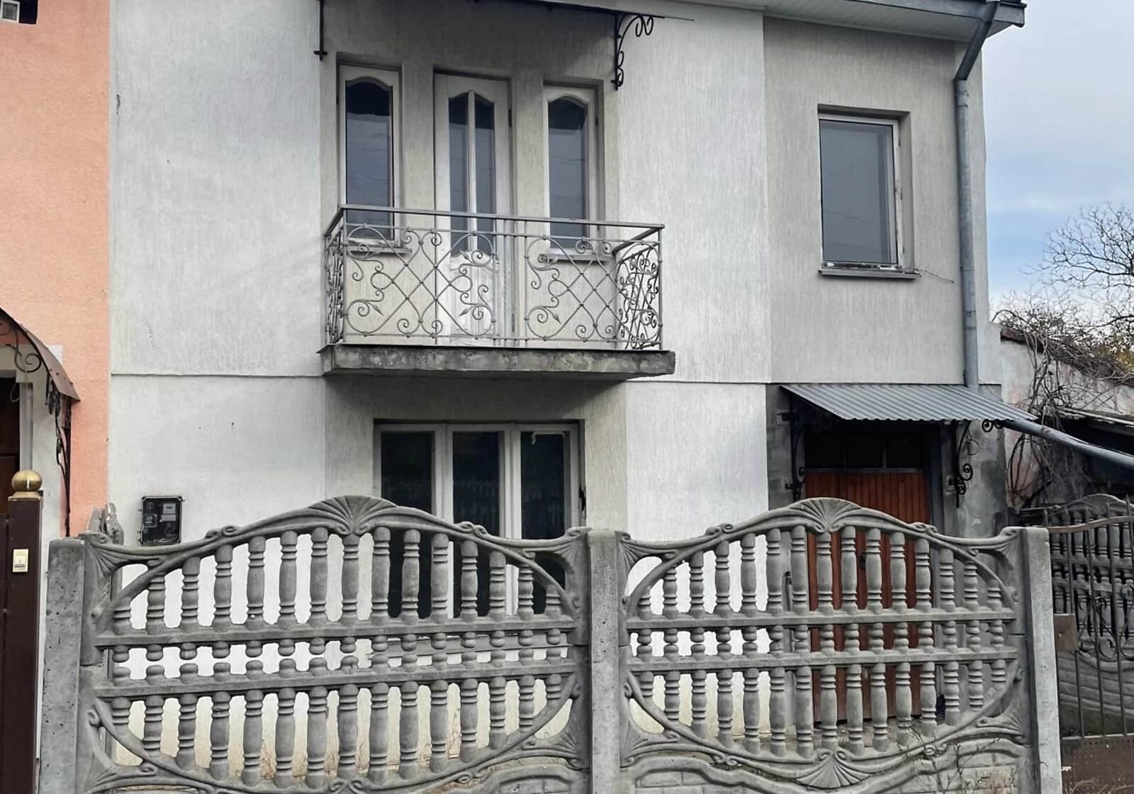 Таунхаус, Личаківський: 3 спальні, 1 сотка, цегляні стіни - фото 1