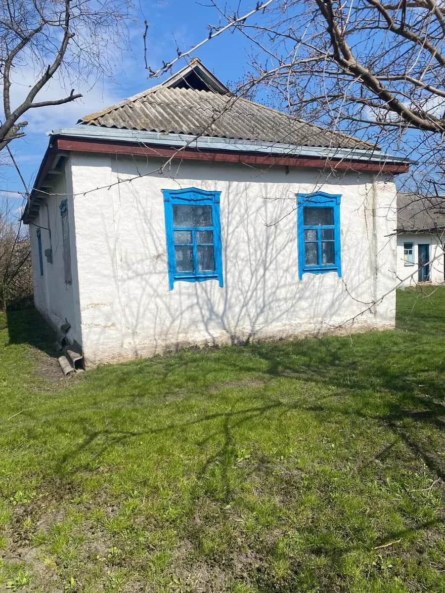 Будинок, Кононівка: 35 соток, пічне опалення, 2 сараї - фото 2