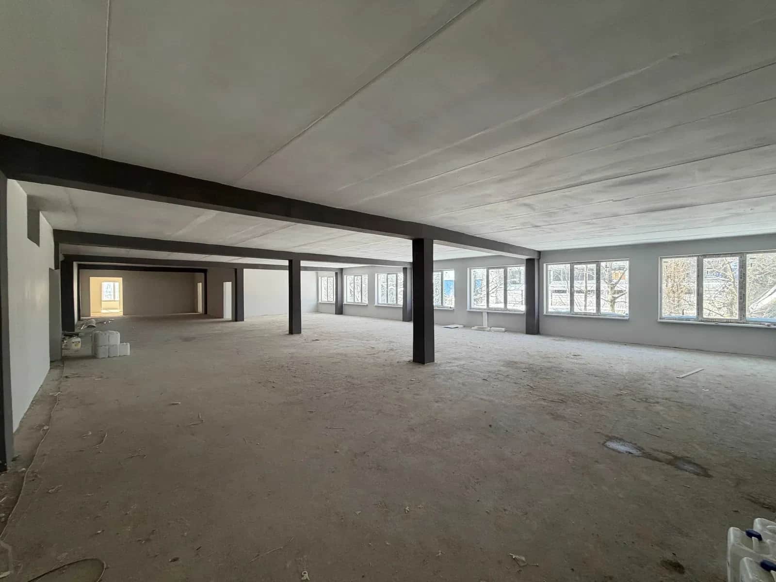 Приміщення, Вокзал: 3 поверхи по 1500 м², можна частинами - фото 1