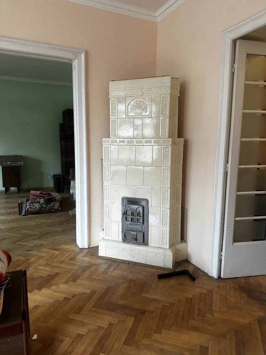 3-кімнатна квартира, Чернівці: старий фонд, закритий двір, парковка - фото 2